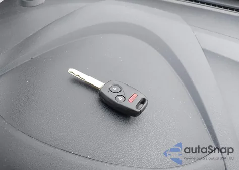 2011 Honda Fit Sport z USA, uszkodzony, nr VIN JHMGE8H63BC028382